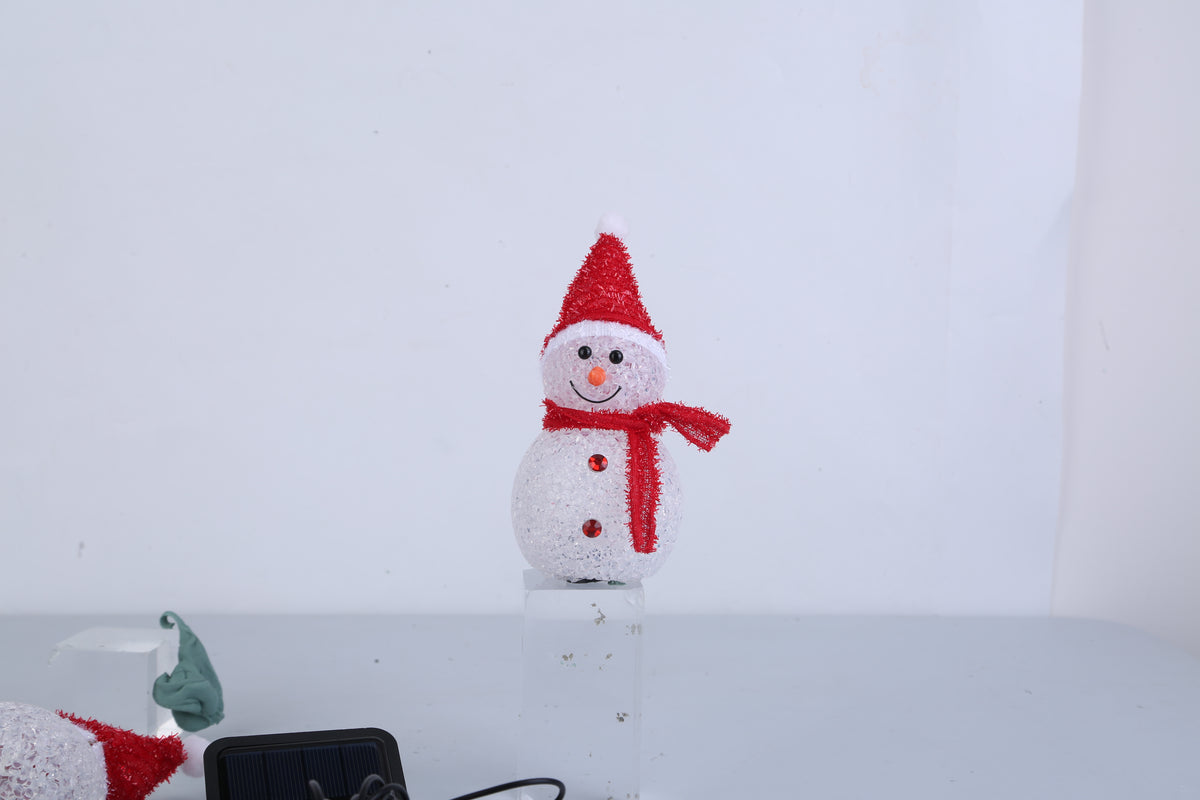 Solar snowman lights in the yard